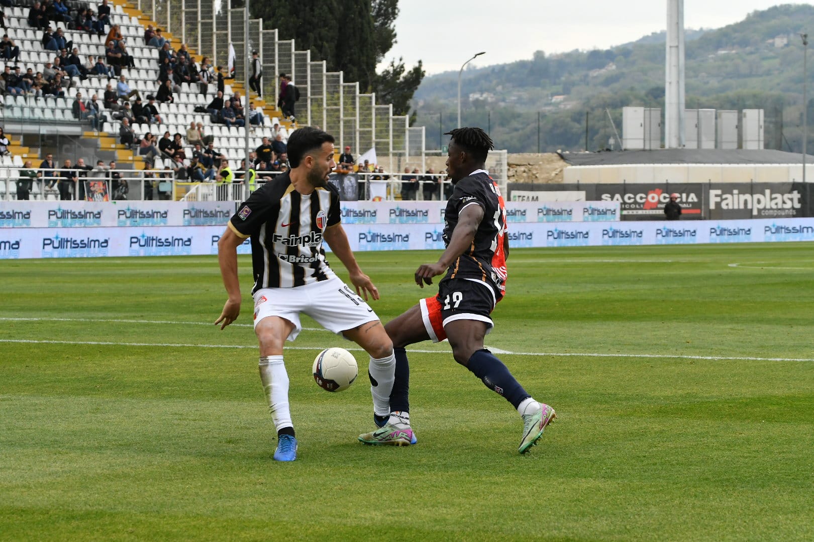 Abdoul Guiebre con la maglia della Torres