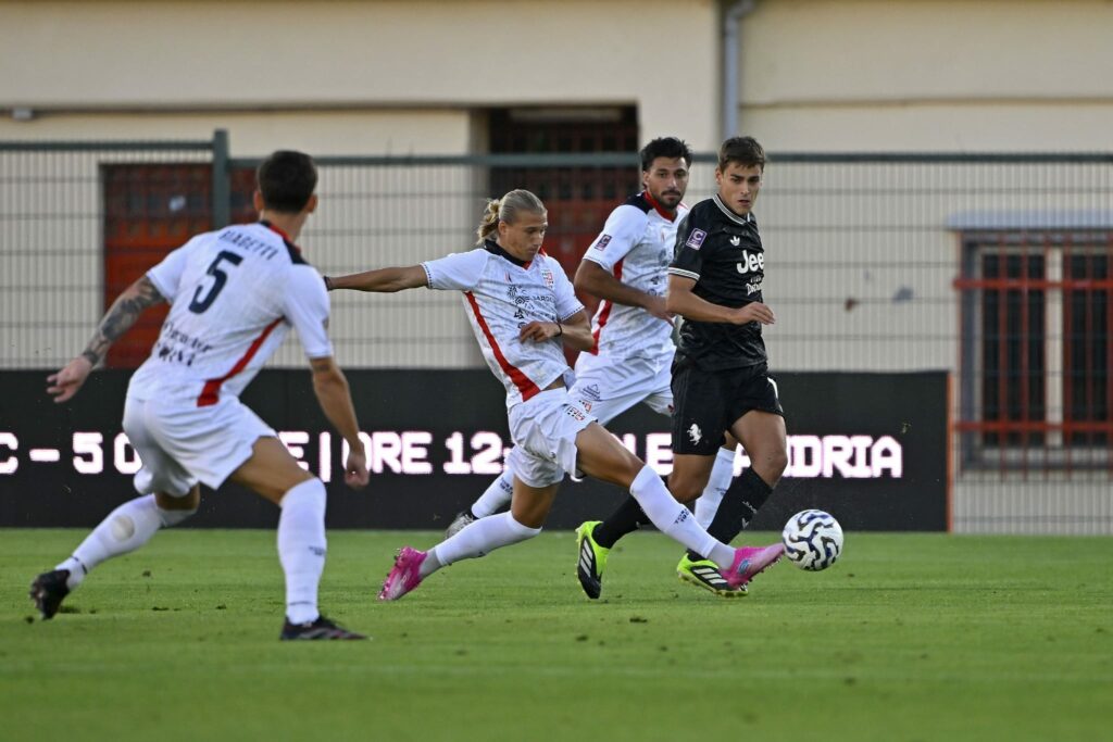 Mattia Sala durante la sfida d'andata contro la Juventus Next Gen (Foto Credits: Ufficio Stampa Juventus)