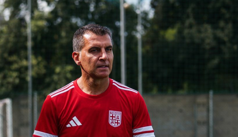 Marco Sanna con la divisa rossoblù (Foto d'archivio. Credits: Torres)