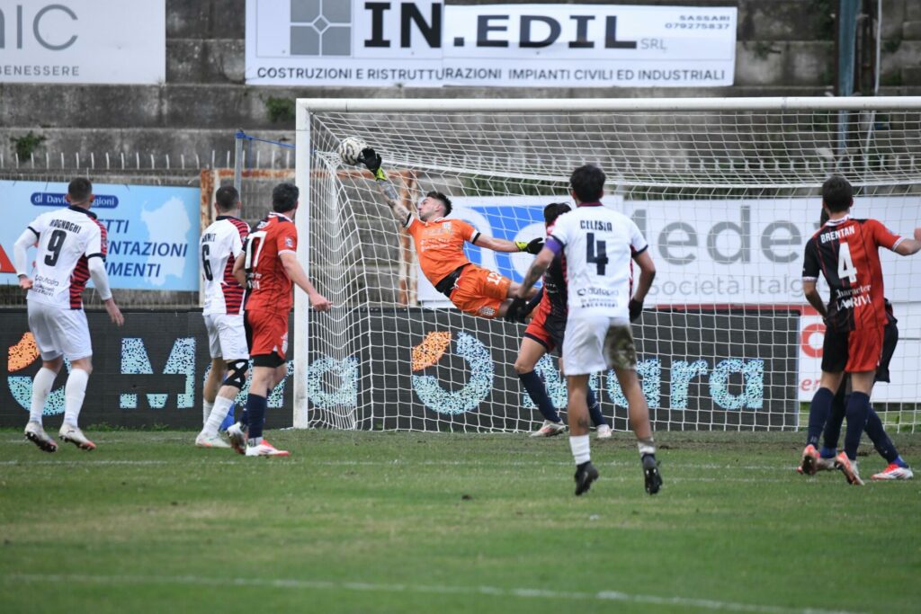 L'azione del gol di Christian Celesia (Credits: Torres / Alessandro Sanna)