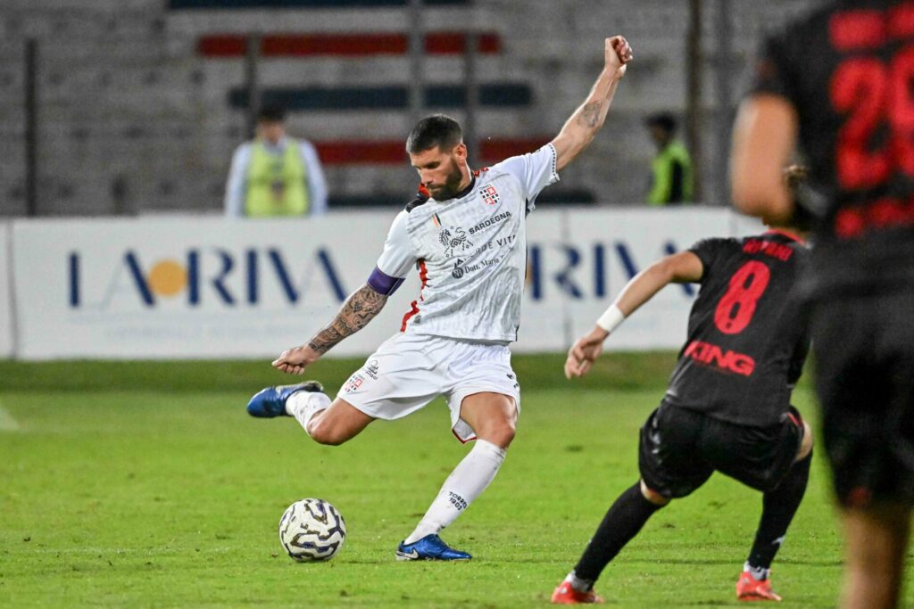 Nicolò Antonelli in un'azione della gara d'andata contro il Forlì