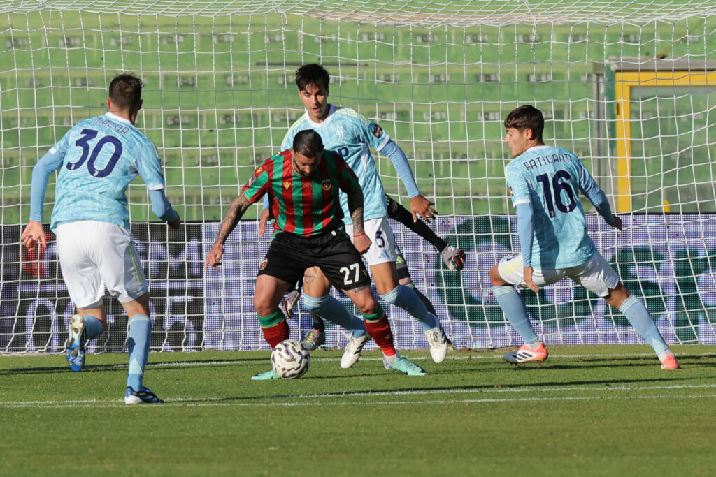 Giacomo Faticanti nel match di andata contro la Ternana