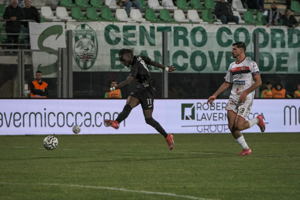 L'azione del gol che ha deciso Monopoli-Foggia