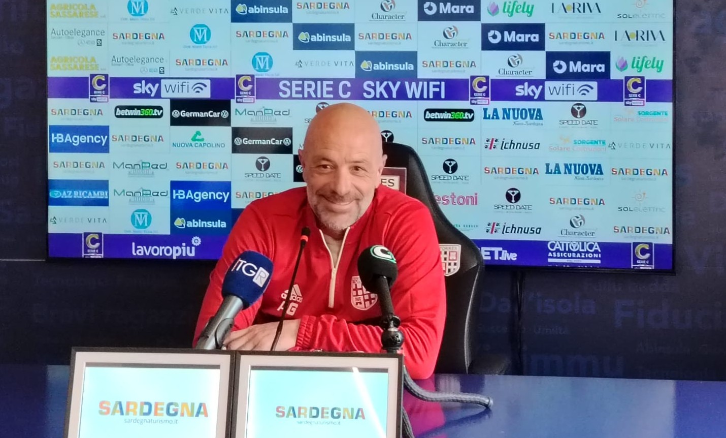 Il mister della Torres, Alfonso Greco (Foto d'archivio)