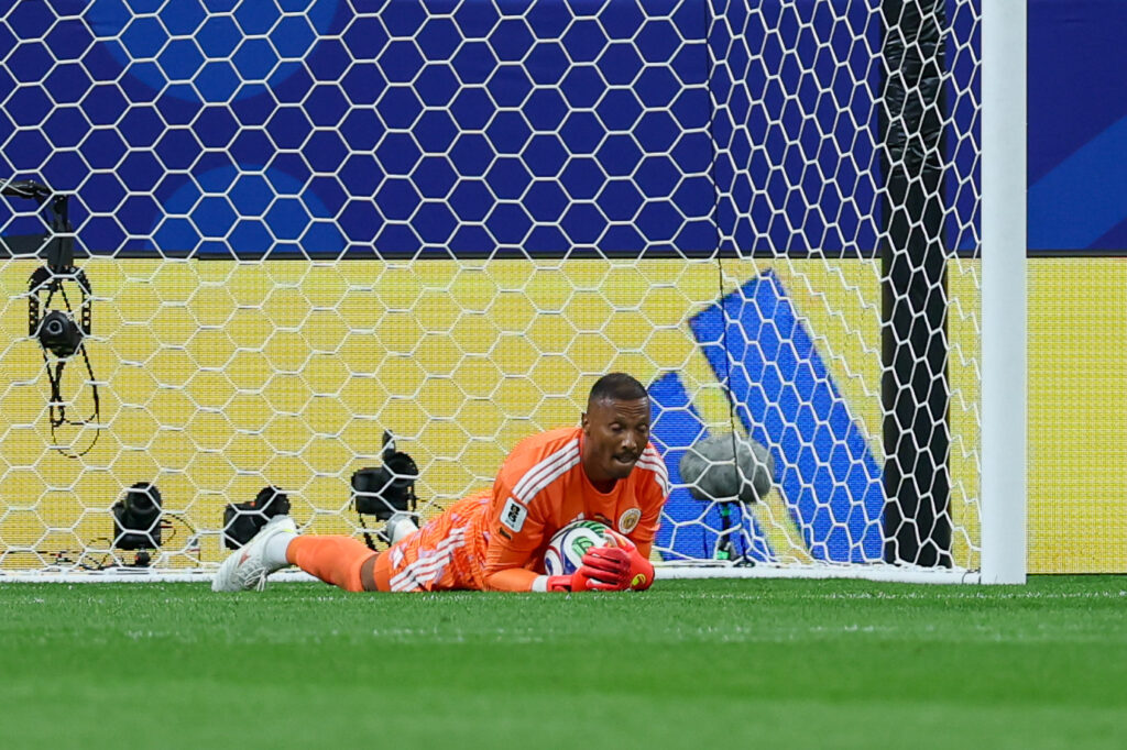 Il portiere del Curaçao, Room