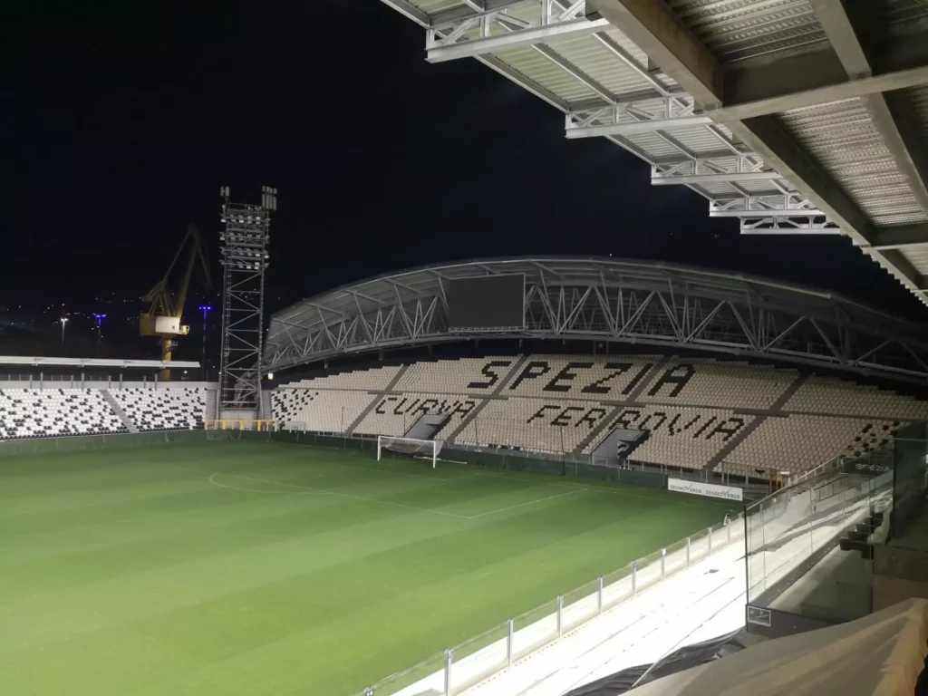 La Curva Ferrovia dello stadio "Alberto Picco"