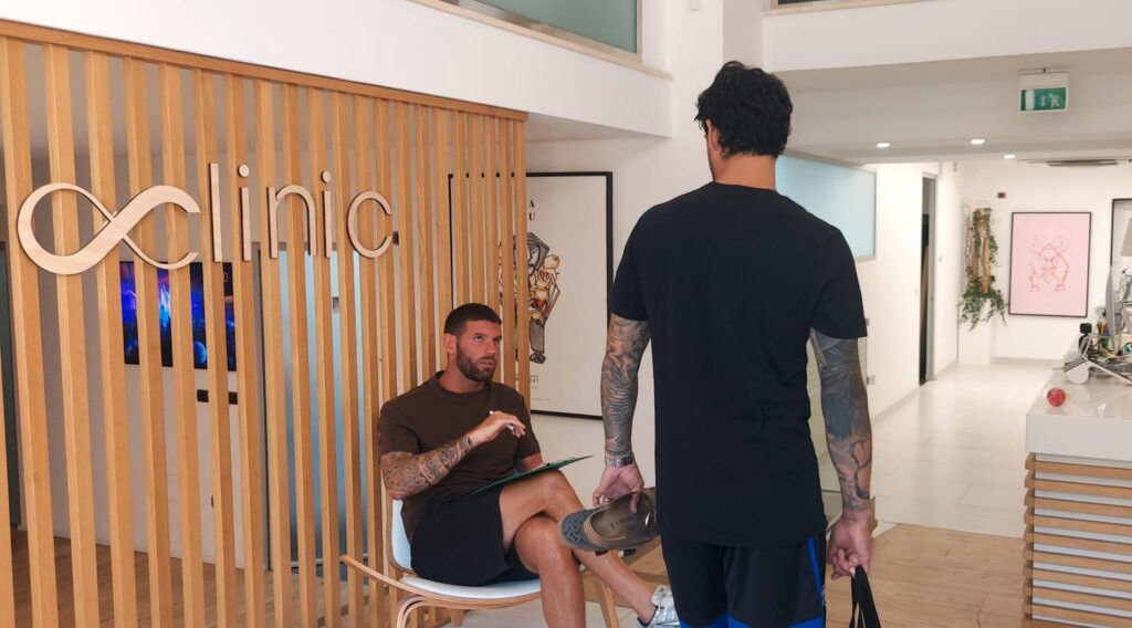 Giuseppe Mastinu e Nicolò Antonelli alla Bioclinic (Credits: Torres)