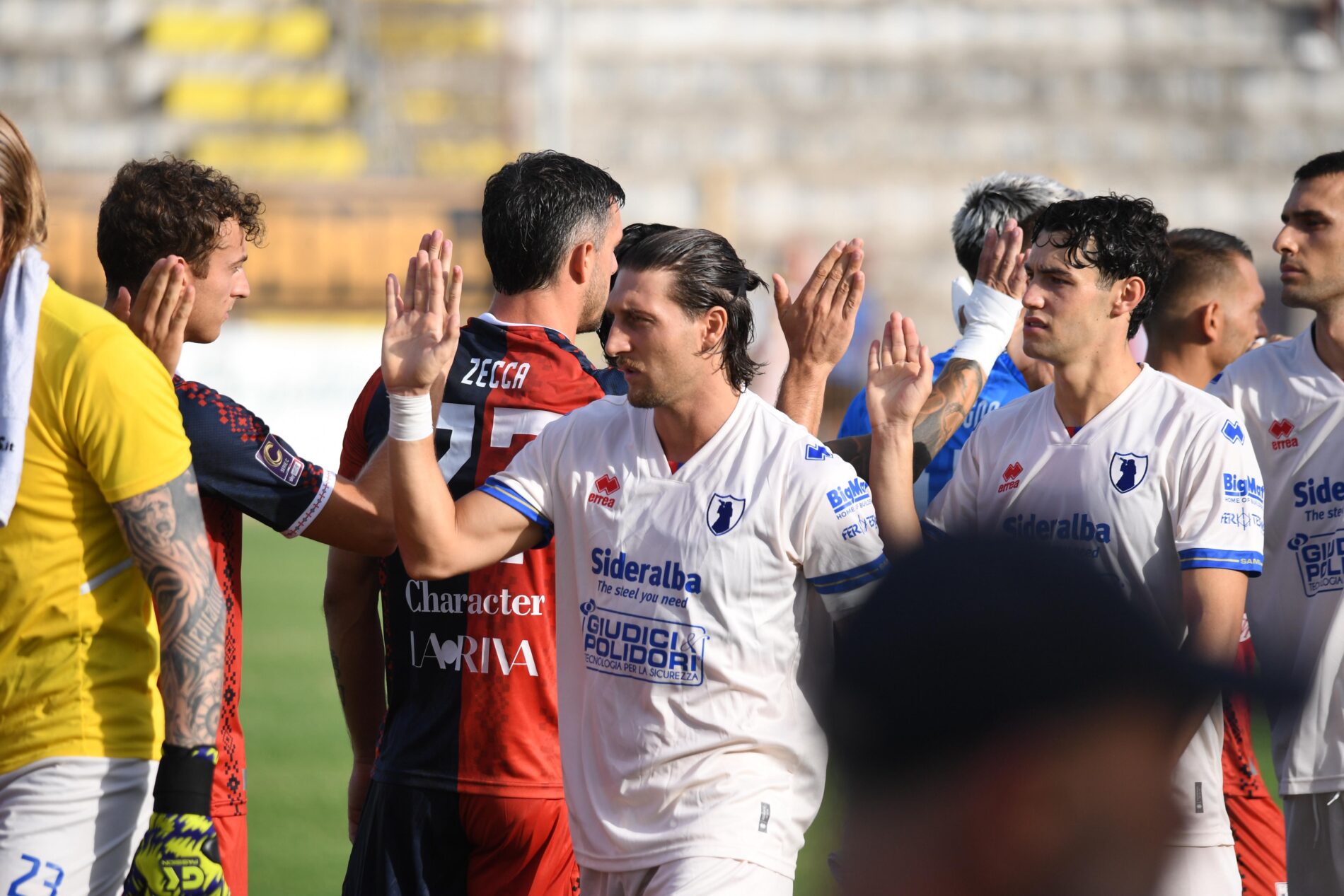 La squadra rossoblù contro la Sambenedettese (Credits: Torres)