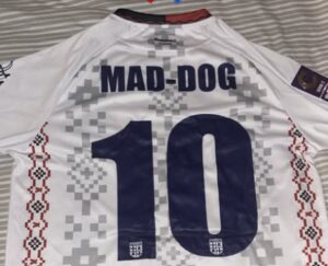 La maglia della Torres con il nome dei Mad-Dog